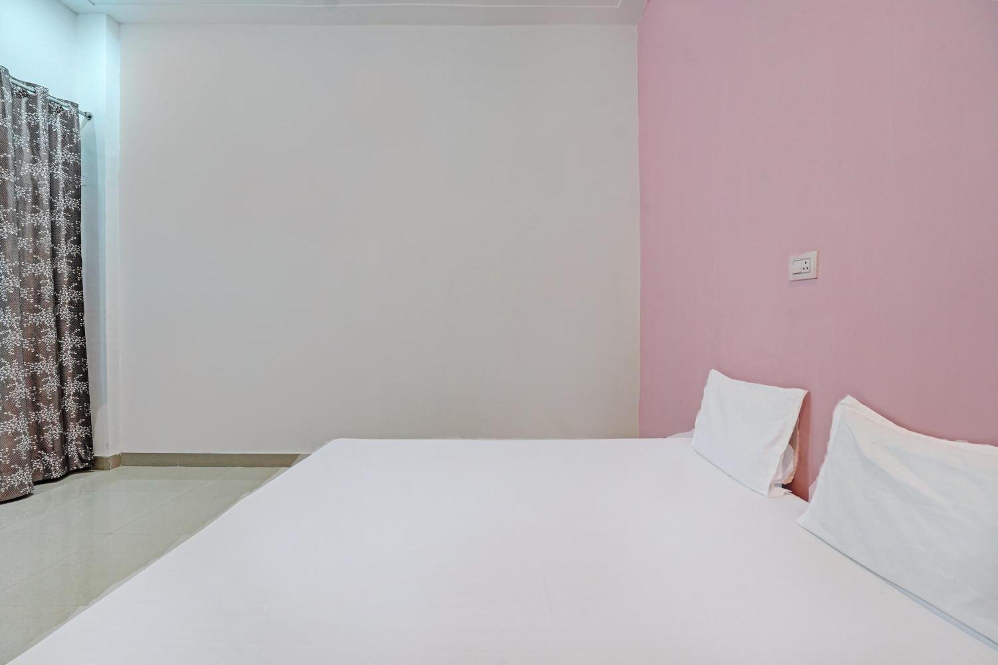 Hotel O Parth Logistics Dhāruhera Kültér fotó
