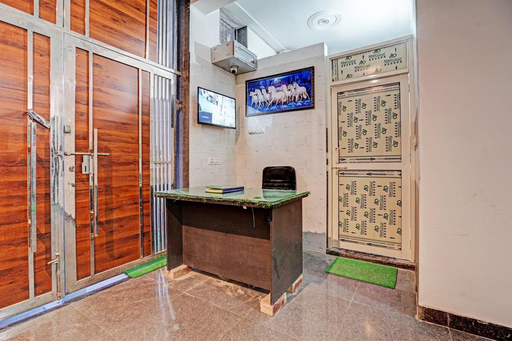 Hotel O Parth Logistics Dhāruhera Kültér fotó